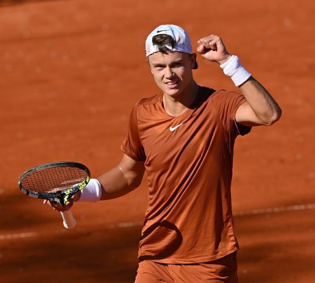 而他的爱将 而他的爱将